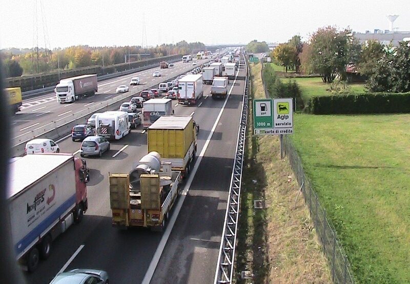 L’autostrada A4 nel tratto di Cavenago Brianza