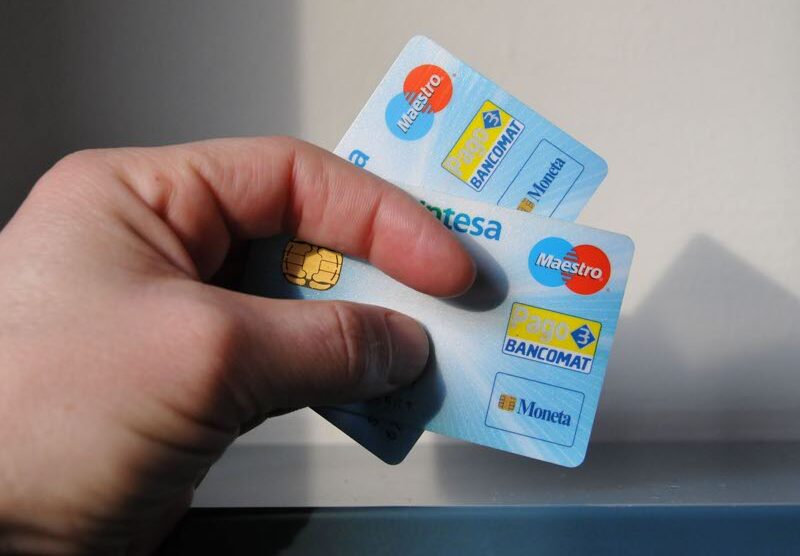 Monza -  Tentativo di clonazione di carte di credito (foto d’archivio)