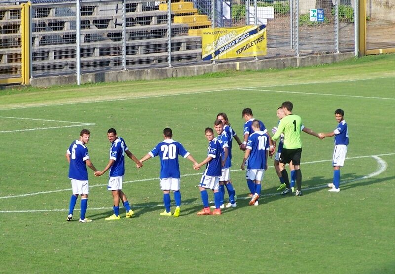 Il saluto finale degli azzurri alla loro tifoseria organizzata