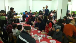 Una cena  del dialogo dai missionari saveriani, da sempre luogo di unione per la gente di etnie diverse di promozione alla missionarietà