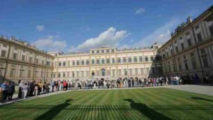 Monza: code alla Villa reale