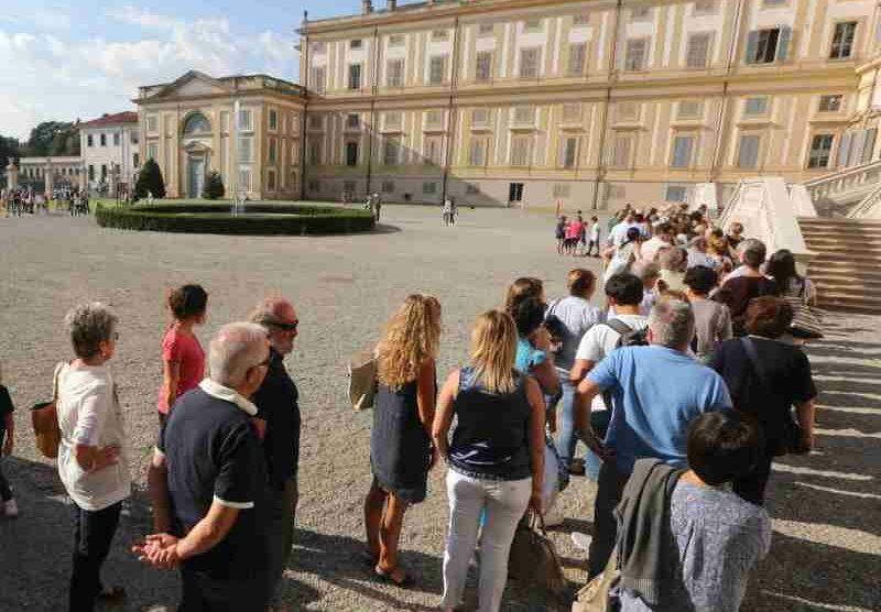 Monza: le code per le visite alla Villa reale negli ultimi giorni