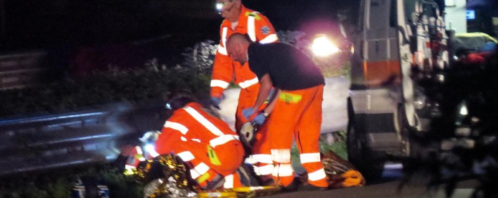 Bellusco, un’auto si ribalta sulla Sp2, ventenni in ospedale