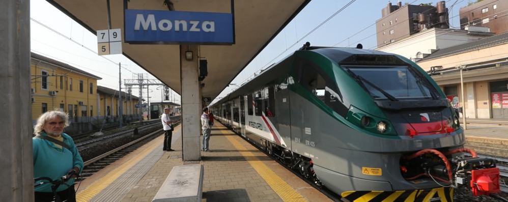 Caporetto Trenord, quel dossier di Maroni che imbarazza la Lombardia