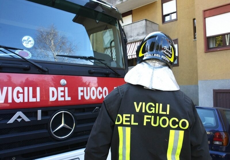 Sul posto i vigili del fuoco