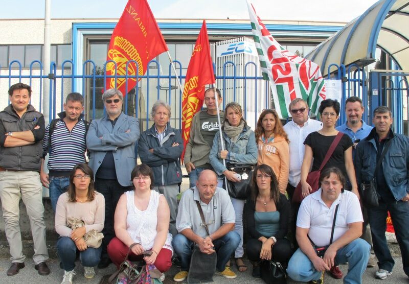 I lavoratori della Ecis al primo sciopero,  il 20 settembre scorso.