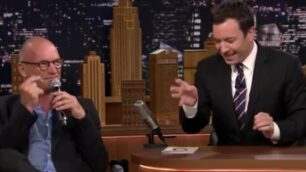 Show da Jimmy Fallon: se il cellulare risponde con la voce di Sting