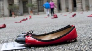 A Cesano staffetta e scarpette rosse per dire basta alla violenza