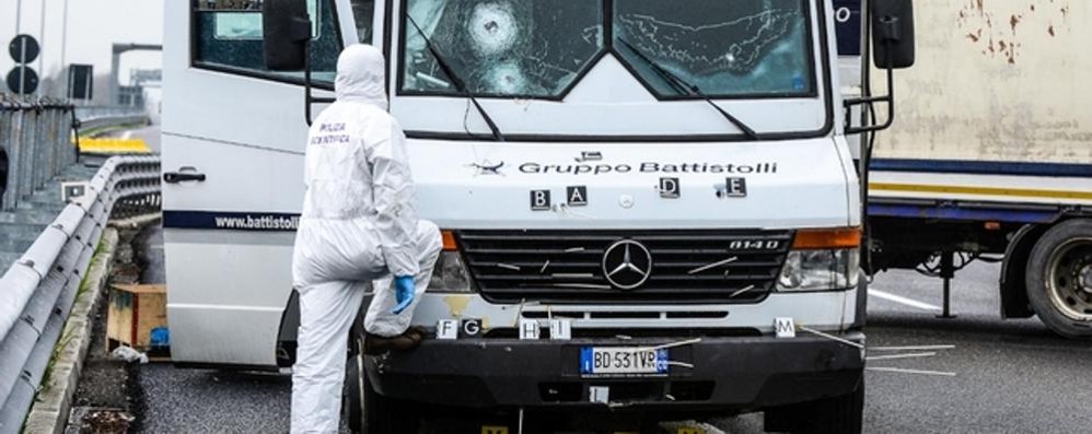 Assalto al portavalori della Battistolli di Paderno, chiusa l’autostrada A1