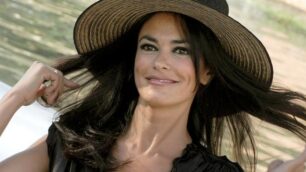 Ballando con Maria Grazia Cucinotta alla Villa reale di Monza