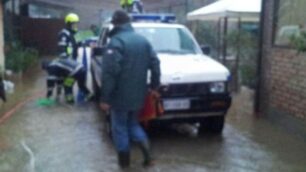 Biassono,  il Lambro esonda, ci sono sfollati. Massima allerta a Villasanta