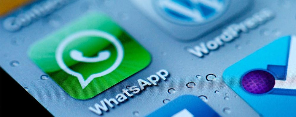 La doppia spunta blu si potrà disabilitare: Whatsapp fa marcia indietro?