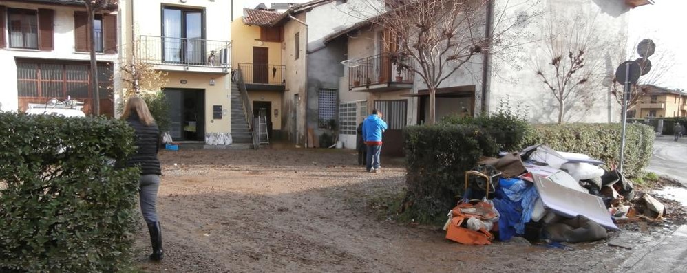 Meda ancora sommersa dall’acqua. Quartiere Svizzera nel fango