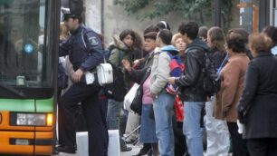 Monza: Ratti e amianto nel deposito dei bus, esposto contro Net