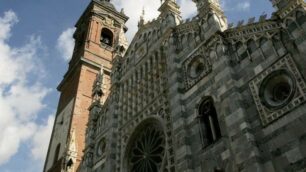 Tra un anno la facciata del duomo di Monza scomparirà