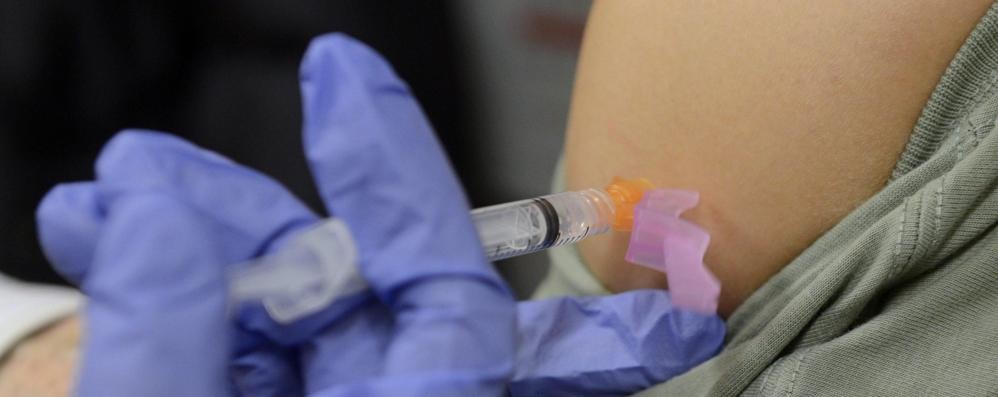 Vaccini sospetti, l’Asl di Monza conferma: in Brianza non ci sono