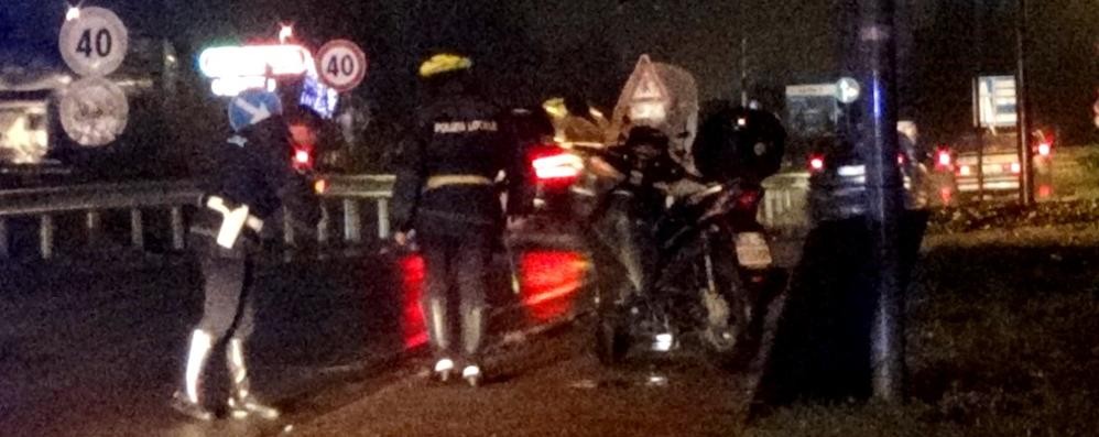 Centauro 68enne soccorso sulla Milano-Meda, caduta o incidente?