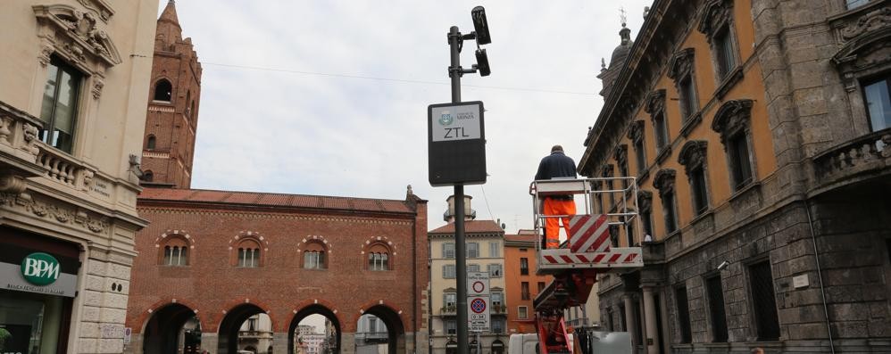 Centro senz’auto, entro febbraio attive le telecamere della Ztl di  Monza