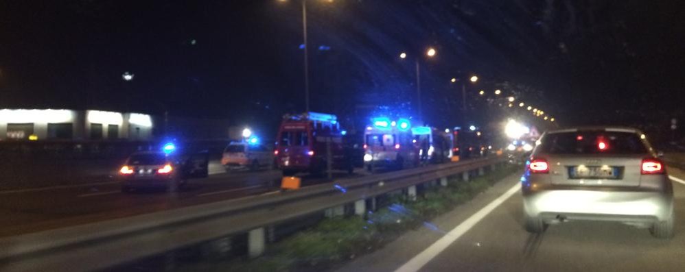 Incidente, due auto a fuoco: Valassina bloccata mercoledì sera