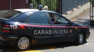 Lite per vecchi rancori a Senago, pugnala il rivale al bar