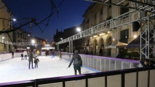 Pista del ghiaccio: Monza torna on ice in piazza San Paolo
