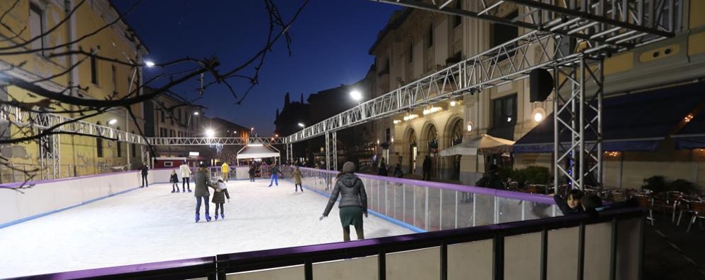 Pista del ghiaccio: Monza torna on ice in piazza San Paolo