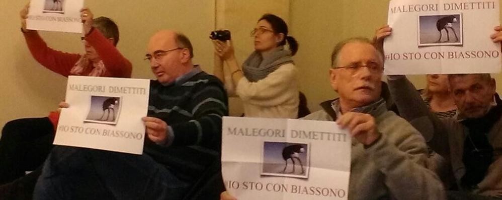 Scandalo dei vigili a Biassono, scoppia il giallo dell’archiviazione