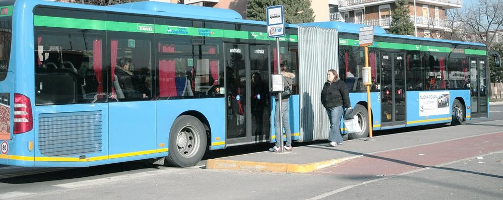 Bus tagliati o ridotti: la protesta desiana sulla Cesano-Monza