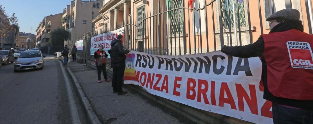 La grande fuga dei dipendenti dalle Province di Monza