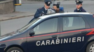 «Mi hanno rapinato l’auto a Seregno», ma non è vero: denunciato