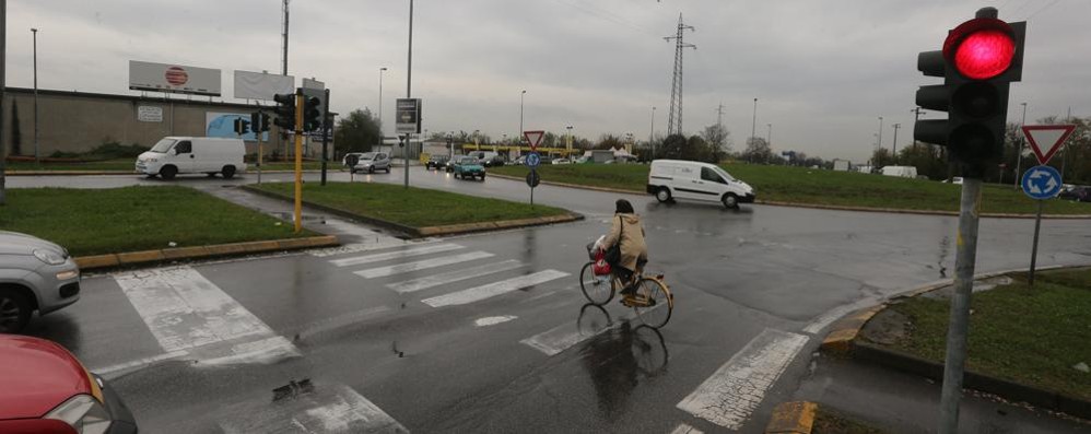 Monza, un sottopasso taglia traffico lungo viale delle Industrie