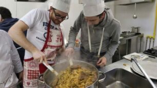 Carate Brianza in gara con sei squadre, è di Avsi Coint la cassoeula più buona