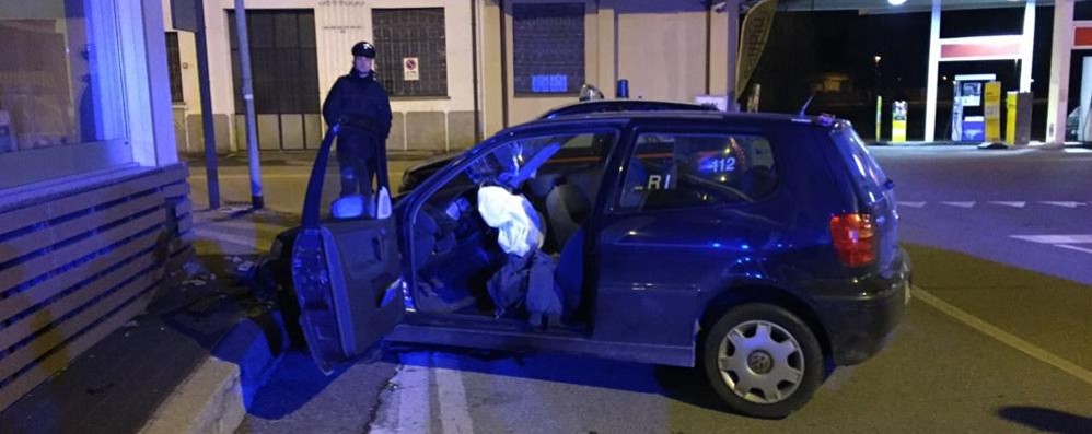 Il furto notturno al Seregnello e un  incidente: ladri arrestati dopo un inseguimento