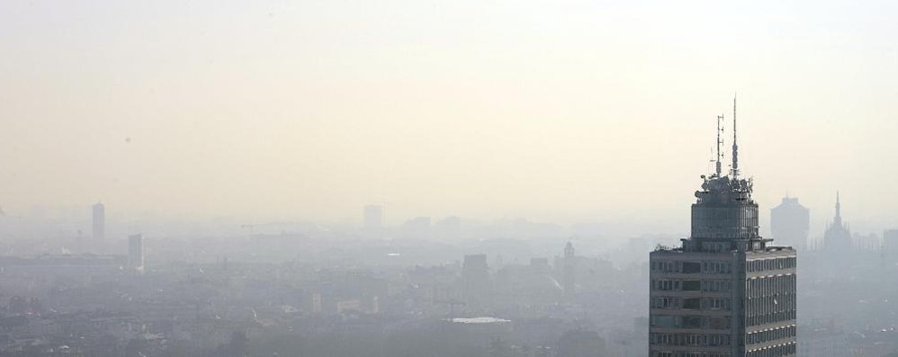 Inquinamento, un’altra bocciatura europea per la città metropolitana