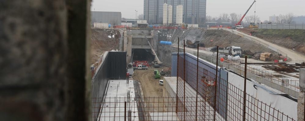 Metropolitana rossa a Monza Bettola, gli operai non vengono pagati