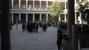 Monza: il consiglio del liceo dice no, stop all’incontro con il collettivo transgender