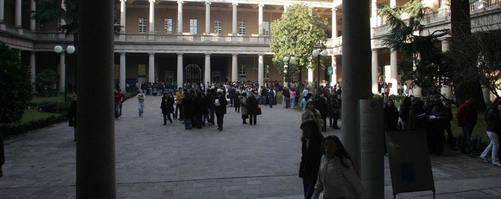 Monza: il consiglio del liceo dice no, stop all’incontro con il collettivo transgender