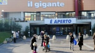 Rapina al Gigante di Cesano, minacce a un dipendente. Il sindacato protesta