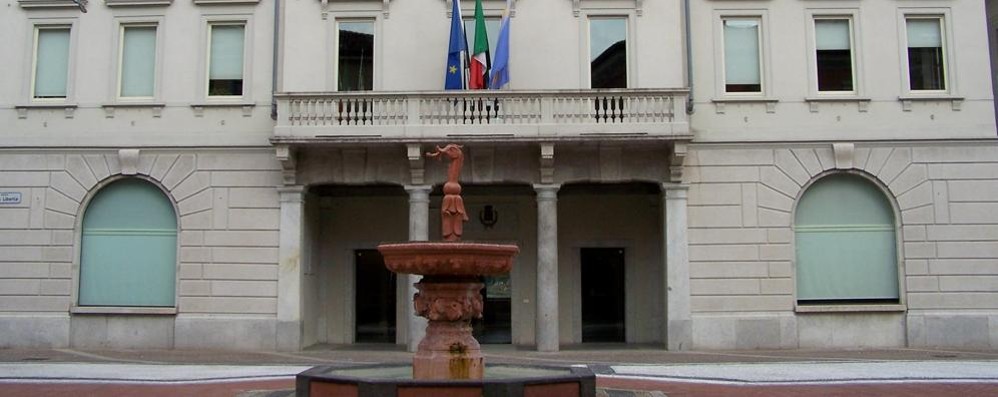 Seregno al voto: centrodestra aspetta le decisioni dei vertici, c’è Viganò per il Pd