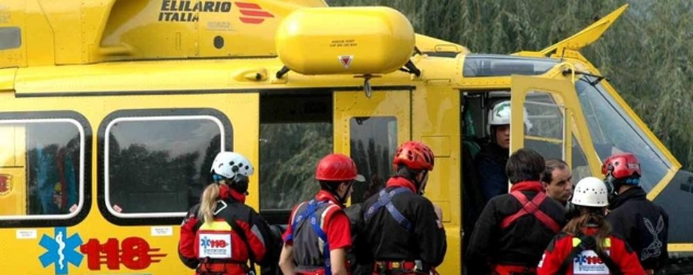 Ciclista paralimpico di Monza cade a Lurago d’Erba, è grave a Varese