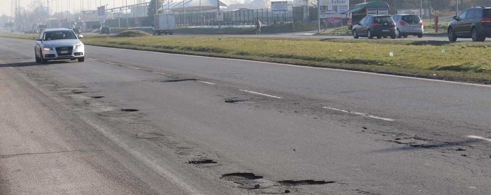 Da lunedì 30 a Monza cantieri di notte per riasfaltare viale delle Industrie