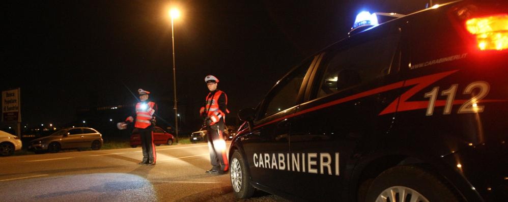 Furto su un’auto nel parco di Monza: inseguimento e due arresti