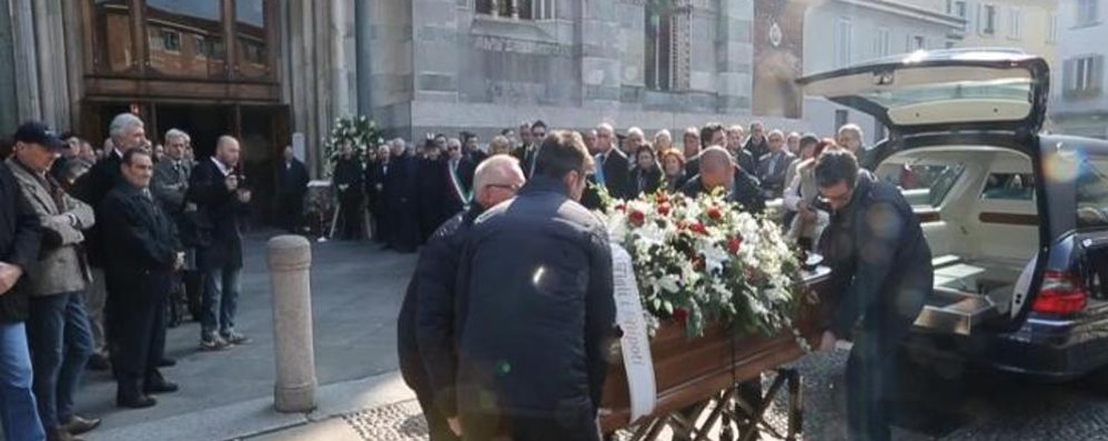 L’addio di Monza a Peppino Fumagalli, i funerali del  patriarca della Candy