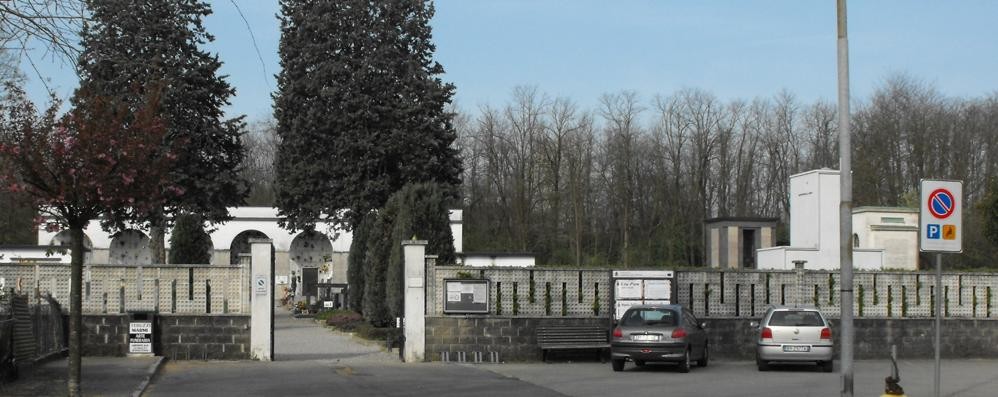 Lentate sul Seveso tassa i cimiteri, rincari oltre il 200 per cento