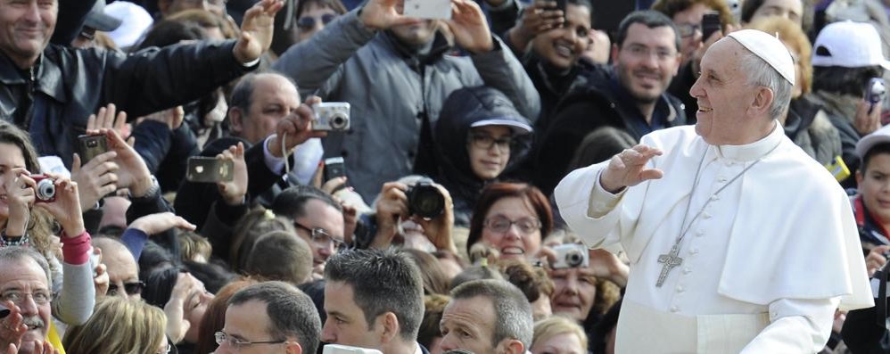 Papa Francesco annuncia il Giubileo straordinario: un anno santo della Misericordia