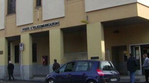 Rapina con sequestro alle Poste di Cesano Maderno: banditi in fuga con 30mila euro