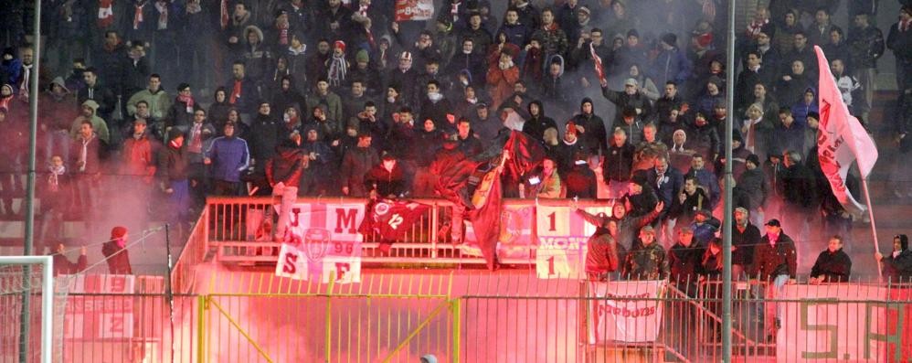 Scontri con i tifosi del Como, Daspo a 9 ultrà del Monza: il video del dopo-partita