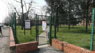 Scuola Citterio di Monza, l’Asl rimanda la palla al Comune sui rifiuti pericolosi