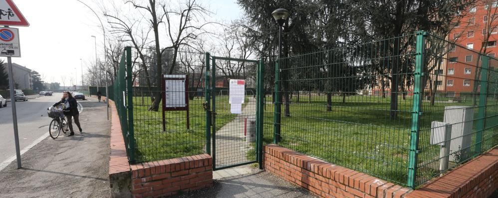 Scuola Citterio di Monza, l’Asl rimanda la palla al Comune sui rifiuti pericolosi