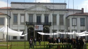 Monza, l’inaugurazione della mostra Gnam! a Villa Mirabello